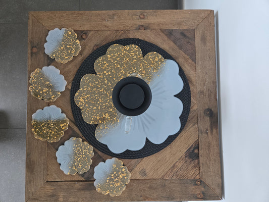 Epoxy - Golden Flower